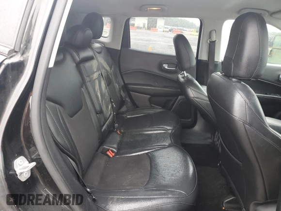 2019 Jeep Compass Altitude z VIN 3C4NJDBB0KT696230, wystawiony jako Copart lot #61280845 z przebiegiem 95 925 mil mil oraz Szkoda całkowita • Salvage title. Historia ofert i sprzedaży dostępna na DreamBid. Obrazek 11.