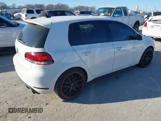 2010 Volkswagen GTI с VIN WVWHD9AJ8AW258834, выставлен на аукционе IAAI как лот 41698966 с пробегом 80 748 миль миль и . История ставок и продаж доступна на DreamBid. Изображение 4.