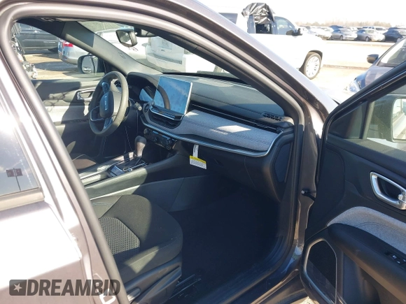2024 Jeep Compass Sport z VIN 3C4NJDANXRT121722, wystawiony jako IAAI lot #41236232 z przebiegiem 8 702 mil mil oraz . Historia ofert i sprzedaży dostępna na DreamBid. Obrazek 5.