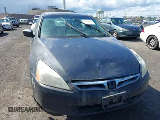 2007 Honda Accord LX z VIN 1HGCM56407A227932, wystawiony jako IAAI lot #42330466 z przebiegiem 252 229 mil mil oraz . Historia ofert i sprzedaży dostępna na DreamBid. Obrazek 6.