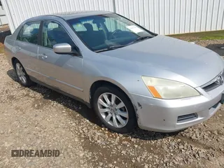 2006 Honda Accord LX z VIN 1HGCM66366A039749, wystawiony jako IAAI lot #42441238 z przebiegiem 306 786 mil mil oraz . Historia ofert i sprzedaży dostępna na DreamBid. Obrazek 1.
