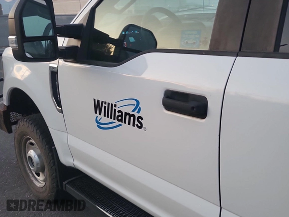 2017 Ford F-350 with VIN 1FT7X3B62HEE09676, listed as a IAAI auction lot 42727709 with 154,269 mi miles and . Bid and sale history available at DreamBid. Image 42.