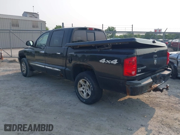 2007 Dodge Dakota SLT z VIN 1D7HW48K97S138512, wystawiony jako IAAI lot #42386042 z przebiegiem 146 629 mil mil oraz . Historia ofert i sprzedaży dostępna na DreamBid. Obrazek 3.