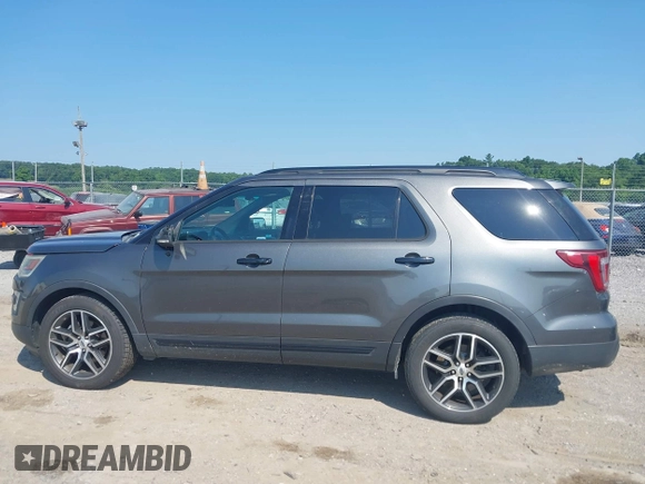 2016 Ford Explorer Sport z VIN 1FM5K8GT4GGA81919, wystawiony jako IAAI lot #42411388 z przebiegiem 110 354 mil mil oraz . Historia ofert i sprzedaży dostępna na DreamBid. Obrazek 14.