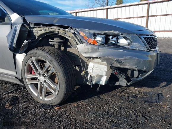 2013 Kia Optima SX w/Limited Pkg with VIN 5XXGR4A67DG191290, listed as a IAAI auction lot 41864684 with 136,525 mi miles. Bid and sale history available at carsss.com. Image 6.