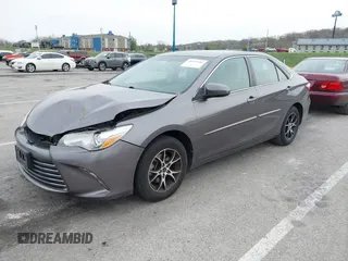 2015 Toyota Camry XLE with VIN 4T4BF1FK5FR483736, listed as a IAAI auction lot 41933106 with 104,468 mi miles. Bid and sale history available at carsss.com. Image 17.