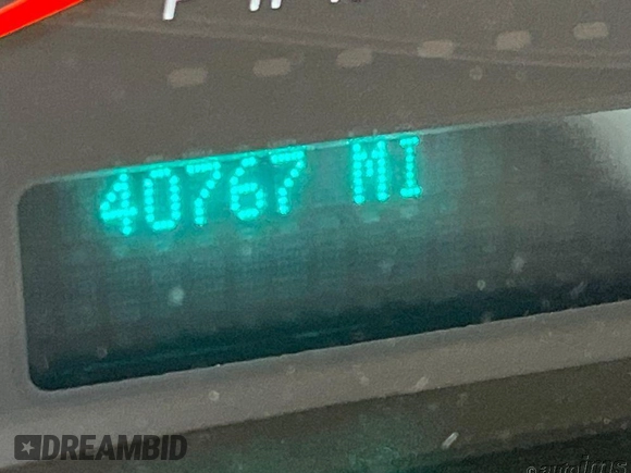 2023 GMC Savana Cargo z VIN 1GTW7AFP8P1143721, wystawiony jako IAAI lot #42383234 z przebiegiem 40 767 mil mil oraz . Historia ofert i sprzedaży dostępna na DreamBid. Obrazek 7.