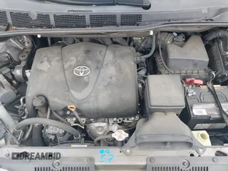 2017 Toyota Sienna LE Auto Access Seat with VIN 5TDKZ3DCXHS818669, listed as a IAAI auction lot 42198544 with 112,871 mi miles. Bid and sale history available at carsss.com. Image 10.