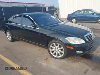 2007 Mercedes-Benz S 550 с VIN WDDNG71X27A080384, выставлен на аукционе IAAI как лот 42326732 с пробегом 176 128 миль миль и . История ставок и продаж доступна на DreamBid. Изображение 1.