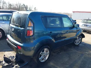 2011 Kia Soul + with VIN KNDJT2A20B7240358, listed as a IAAI auction lot 41890859 with 113,773 mi miles. Bid and sale history available at carsss.com. Image 4.