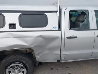 2017 Chevrolet Silverado 1500 Work Truck with VIN 1GCVKNEC3HZ266524, listed as a IAAI auction lot 41060574 with 138,002 mi miles. Bid and sale history available at carsss.com. Image 6.