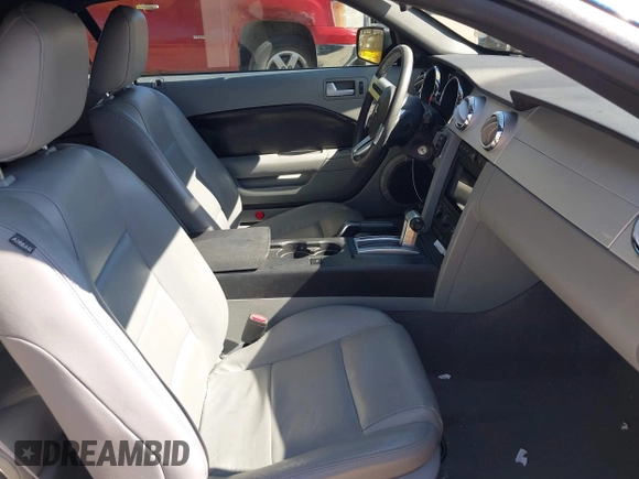 2009 Ford Mustang with VIN 1ZVHT84NX95133912, listed as a IAAI auction lot 42046053 with 57,438 mi miles and . Bid and sale history available at DreamBid. Image 5.