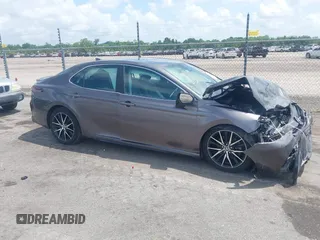 2022 Toyota Camry SE z VIN 4T1G11AK0NU057778, wystawiony jako IAAI lot #42094950 z przebiegiem 115 649 mil mil oraz . Historia ofert i sprzedaży dostępna na DreamBid. Obrazek 13.