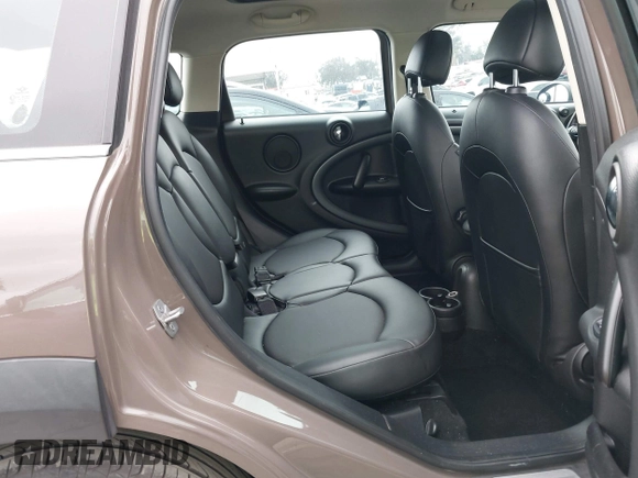 2015 MINI Countryman S z VIN WMWZC3C53FWT02232, wystawiony jako IAAI lot #42204694 z przebiegiem 107 544 mil mil oraz . Historia ofert i sprzedaży dostępna na DreamBid. Obrazek 8.