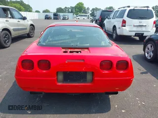 1994 Chevrolet Corvette z VIN 1G1YY22P6R5111291, wystawiony jako IAAI lot #42379116 z przebiegiem Nie podano mil oraz . Historia ofert i sprzedaży dostępna na DreamBid. Obrazek 15.