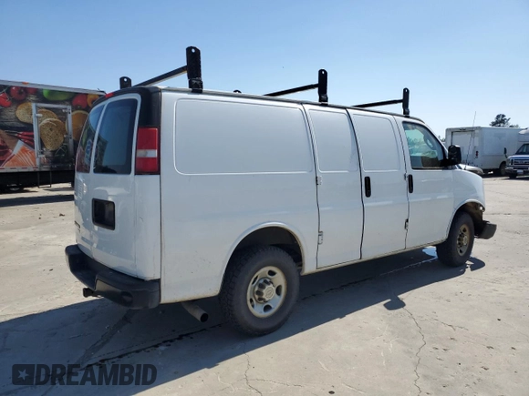 2016 Chevrolet Express Cargo with VIN 1GCWGAFF8G1131656, listed as a Copart auction lot 51832595 with 288,903 mi miles and Salvage title. Bid and sale history available at DreamBid. Image 3.
