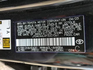 2023 Toyota Prius LE z VIN JTDACAAU4P3007061, wystawiony jako Copart lot #48859845 z przebiegiem 23 680 mil mil oraz Szkoda całkowita • Salvage title. Historia ofert i sprzedaży dostępna na DreamBid. Obrazek 12.