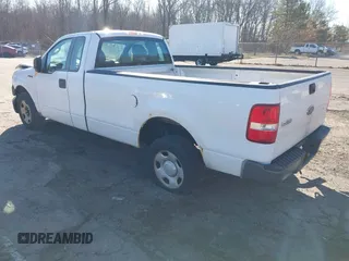 2005 Ford F-150 XL with VIN 1FTRF12285NB41452, listed as a IAAI auction lot 41903892 with 290,233 mi miles. Bid and sale history available at carsss.com. Image 3.