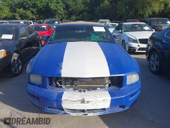2006 Ford Mustang GT Deluxe z VIN 1ZVHT85H865217375, wystawiony jako IAAI lot #42770588 z przebiegiem Nie podano mil oraz . Historia ofert i sprzedaży dostępna na DreamBid. Obrazek 12.