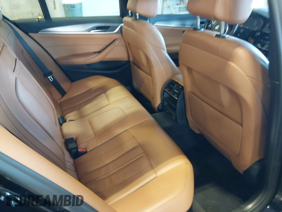 2020 BMW 5 Series 540i xDrive z VIN WBAJS3C06LCE00319, wystawiony jako IAAI lot #41384030 z przebiegiem 49 941 mil mil oraz . Historia ofert i sprzedaży dostępna na DreamBid. Obrazek 8.