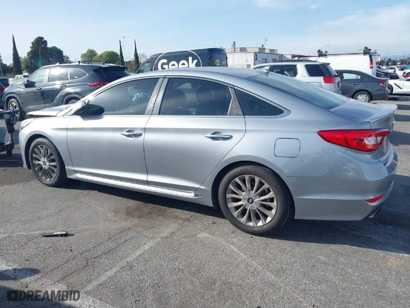 2015 Hyundai Sonata 2.4L Sport with VIN 5NPE34AF1FH013343, listed as a IAAI auction lot 41773570 with 110,950 mi miles. Bid and sale history available at carsss.com. Image 14.