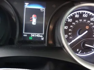 2023 Toyota Camry LE z VIN 4T1C11AK3PU719452, wystawiony jako IAAI lot #38236100 z przebiegiem 34 140 mil mil oraz . Historia ofert i sprzedaży dostępna na DreamBid. Obrazek 7.