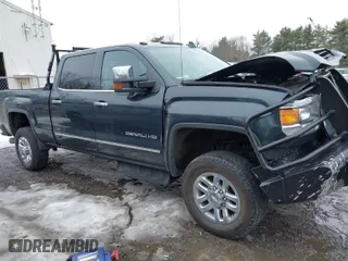 2019 GMC Sierra 2500HD Denali with VIN 1GT12SEY1KF229134, listed as a IAAI auction lot 41641498 with 97,691 mi miles. Bid and sale history available at carsss.com. Image 1.