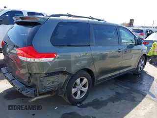 2013 Toyota Sienna LE AAS with VIN 5TDKK3DC8DS320002, listed as a IAAI auction lot 41839777 with 160,552 mi miles. Bid and sale history available at carsss.com. Image 4.