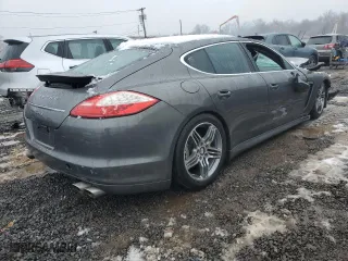 2013 Porsche Panamera S Hybrid with VIN WP0AD2A75DL045178, listed as a Copart auction lot 44979575 with 94,550 mi miles and Salvage Title. Bid and sale history available at carsss.com. Image 3.