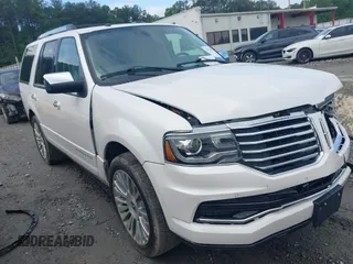 2017 Lincoln Navigator Reserve with VIN 5LMJJ2KT2HEL00490, listed as a IAAI auction lot 42234791 with 80,510 mi miles and . Bid and sale history available at DreamBid. Image 1.