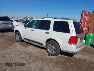 2003 Lincoln Aviator Luxury z VIN 5LMEU68H43ZJ34736, wystawiony jako IAAI lot #41220366 z przebiegiem Nie podano mil oraz . Historia ofert i sprzedaży dostępna na DreamBid. Obrazek 3.