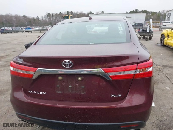 2015 Toyota Avalon Limited with VIN 4T1BK1EB5FU187770, listed as a IAAI auction lot 41614642 with 124,032 mi miles. Bid and sale history available at carsss.com. Image 16.