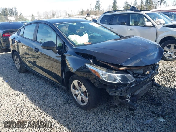2017 Chevrolet Cruze LS z VIN 1G1BC5SM5H7277073, wystawiony jako IAAI lot #41336306 z przebiegiem 95 515 mil mil oraz . Historia ofert i sprzedaży dostępna na DreamBid. Obrazek 1.