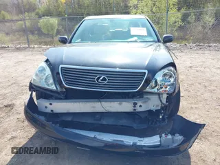 2003 Lexus LS 430 z VIN JTHBN30F430118670, wystawiony jako IAAI lot #42124056 z przebiegiem 226 117 mil mil oraz . Historia ofert i sprzedaży dostępna na DreamBid. Obrazek 6.
