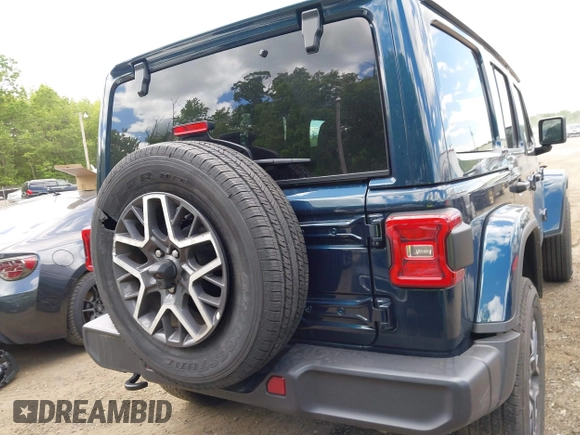 2025 Jeep Wrangler Sahara with VIN 1C4PJXEN0SW526234, listed as a IAAI auction lot 42193898 with Not Provided miles and . Bid and sale history available at DreamBid. Image 16.