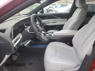 2024 Cadillac LYRIQ Luxury z VIN 1GYKPPRL7RZ108497, wystawiony jako Copart lot #45024425 z przebiegiem 12 586 mil mil oraz Czysty tytuł • Clean title. Historia ofert i sprzedaży dostępna na DreamBid. Obrazek 7.