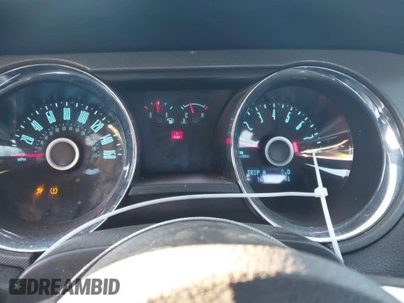 2014 Ford Mustang V6 with VIN 1ZVBP8AM2E5327057, listed as a IAAI auction lot 41762031 with 167,462 mi miles. Bid and sale history available at carsss.com. Image 7.
