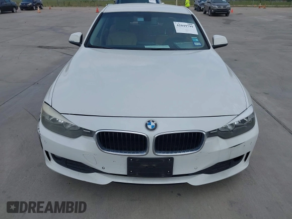 2015 BMW 3 Series 320i с VIN WBA3B1G5XFNT05271, выставлен на аукционе IAAI как лот 42049799 с пробегом 125 437 миль миль и . История ставок и продаж доступна на DreamBid. Изображение 12.