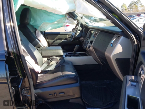 2016 Ford Expedition XLT с VIN 1FMJU1HT2GEF16740, выставлен на аукционе IAAI как лот 41358594 с пробегом 147 983 миль миль и . История ставок и продаж доступна на DreamBid. Изображение 5.