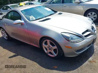 2005 Mercedes-Benz SLK 230/320 с VIN WDBWK56F45F030313, выставлен на аукционе IAAI как лот 42575872 с пробегом 183 685 миль миль и . История ставок и продаж доступна на DreamBid. Изображение 1.