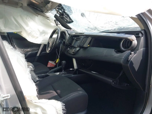 2018 Toyota RAV4 XLE with VIN JTMWFREV5JD123725, listed as a IAAI auction lot 41520945 with 1 mi miles. Bid and sale history available at carsss.com. Image 5.