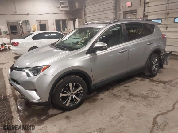 2017 Toyota RAV4 XLE with VIN 2T3RFREV3HW555319, listed as a IAAI auction lot 41946308 with 134,073 mi miles. Bid and sale history available at carsss.com. Image 17.