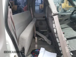 2000 Ford F-150 XL с VIN 1FTZX1725YNB58607, выставлен на аукционе Copart как лот 48706575 с пробегом 286 898 миль миль и Списание • Salvage title. История ставок и продаж доступна на DreamBid. Изображение 10.