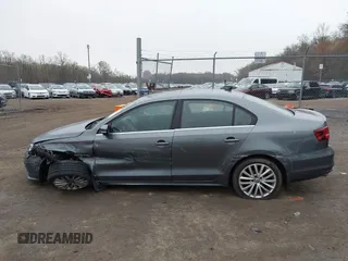 2016 Volkswagen Jetta Sedan 1.8T SEL with VIN 3VWL17AJ4GM251702, listed as a IAAI auction lot 41924085 with 93,605 mi miles. Bid and sale history available at carsss.com. Image 14.
