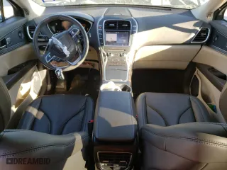 2020 Lincoln Nautilus Reserve with VIN 2LMPJ6K99LBL05123, listed as a Copart auction lot 40678354 with 31,650 mi miles. Bid and sale history available at carsss.com. Image 8.
