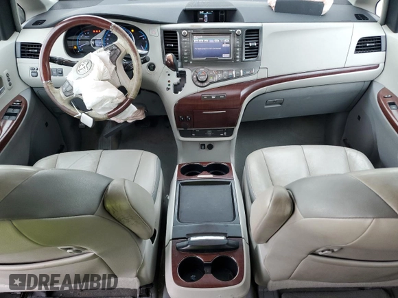 2011 Toyota Sienna XLE AAS with VIN 5TDYK3DC9BS120799, listed as a Copart auction lot 61470045 with 194,422 mi miles and Salvage title. Bid and sale history available at DreamBid. Image 8.