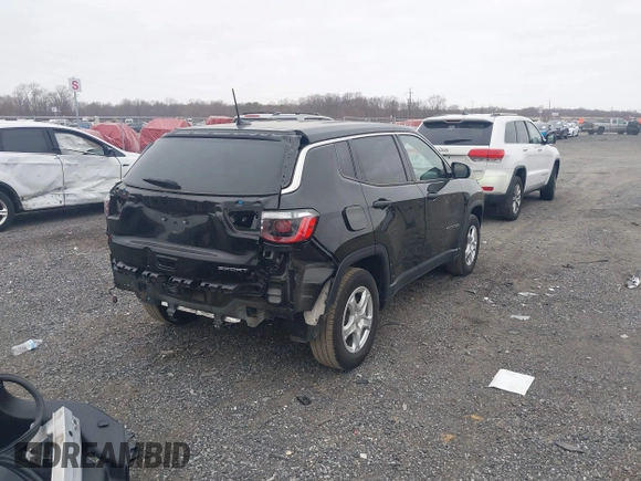2022 Jeep Compass Sport with VIN 3C4NJCAB9NT213978, listed as a IAAI auction lot 41787199 with 29,142 mi miles and . Bid and sale history available at carsss.com. Image 4.