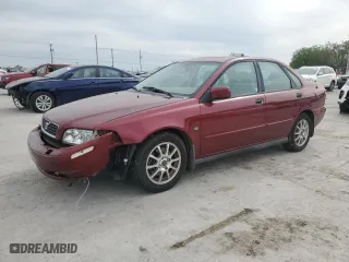 2004 Volvo S40 with VIN YV1VS27594F064581, listed as a Copart auction lot 52442645 with 176,358 mi miles and Salvage Title. Bid and sale history available at carsss.com. Image 1.