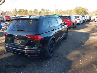 2022 Volkswagen Tiguan SE R-Line Black with VIN 3VV8B7AX2NM029751, listed as a IAAI auction lot 41597468 with 29,674 mi miles and . Bid and sale history available at DreamBid. Image 4.