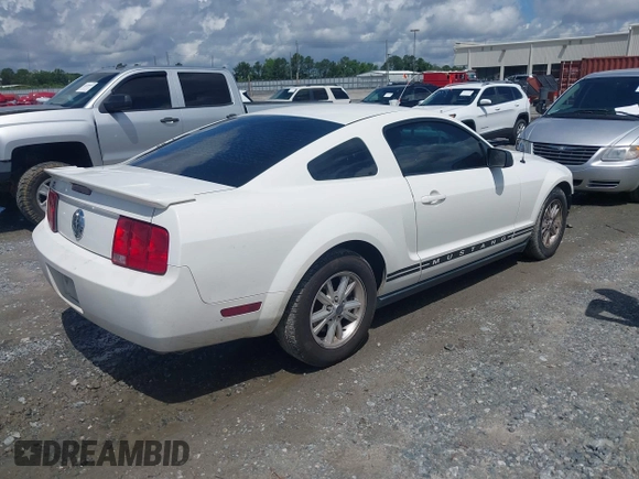 2008 Ford Mustang Deluxe with VIN 1ZVHT80N885199959, listed as a IAAI auction lot 42248199 with 275,431 mi miles and . Bid and sale history available at DreamBid. Image 4.
